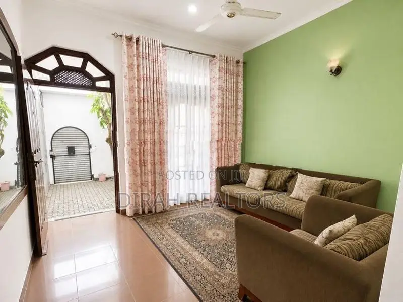 6 Bedroom House for Rent | Colombo (DR-019)
