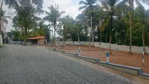 කඩවත - වෑබඩ පාරෙන් නේවාසික බිම්කොටස්