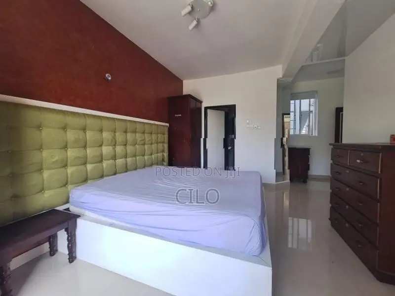 2 Bedrooms Furnished Apartment at Colombo 5 Rent