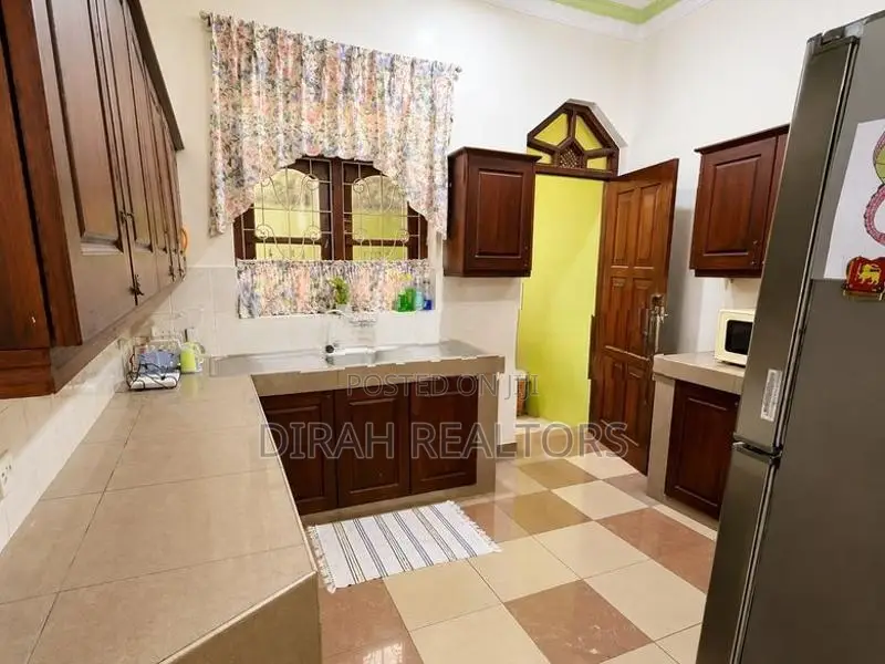 6 Bedroom House for Rent | Colombo (DR-019)