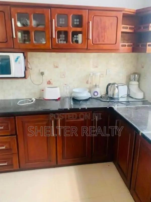 Spacious 3 Bedroom Apartment for rent in Colombo 6