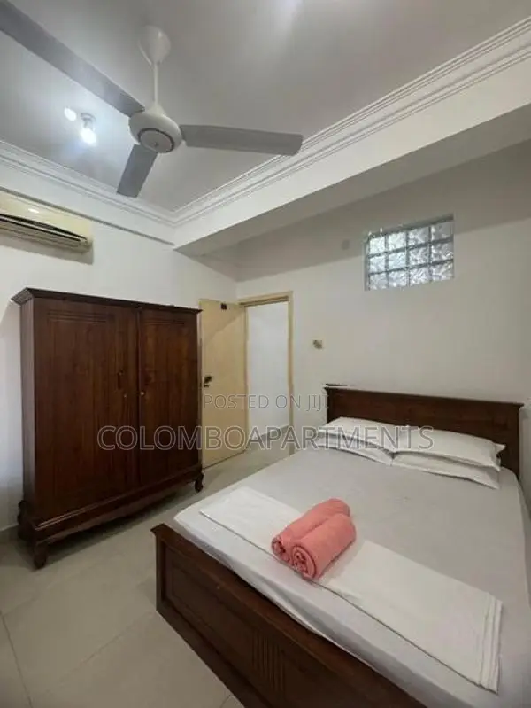 Colombo 05 Furnished Long-Term Apartment. (Property Code: CSMP70D)