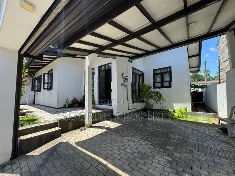 Newly Build House for Sale in Piliyandala