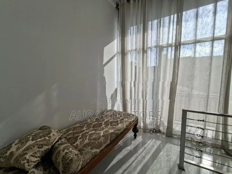 2 Bedrooms Apartment for Rent in Colombo 05 (P-171)