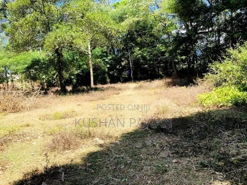 පචස් 90ක ඉඩමක් විකිනිම - වැලිමඩ