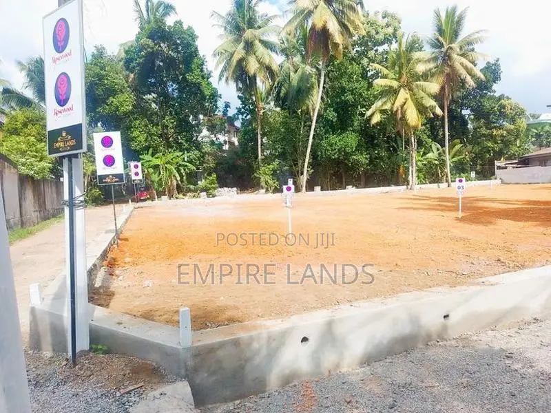 Homagama Galawilawatte Land for Sale Near Kottawa Highway