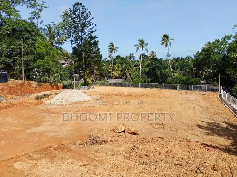 කරා පිටිය රෝහල අසලින් හොඳම ඉඩම