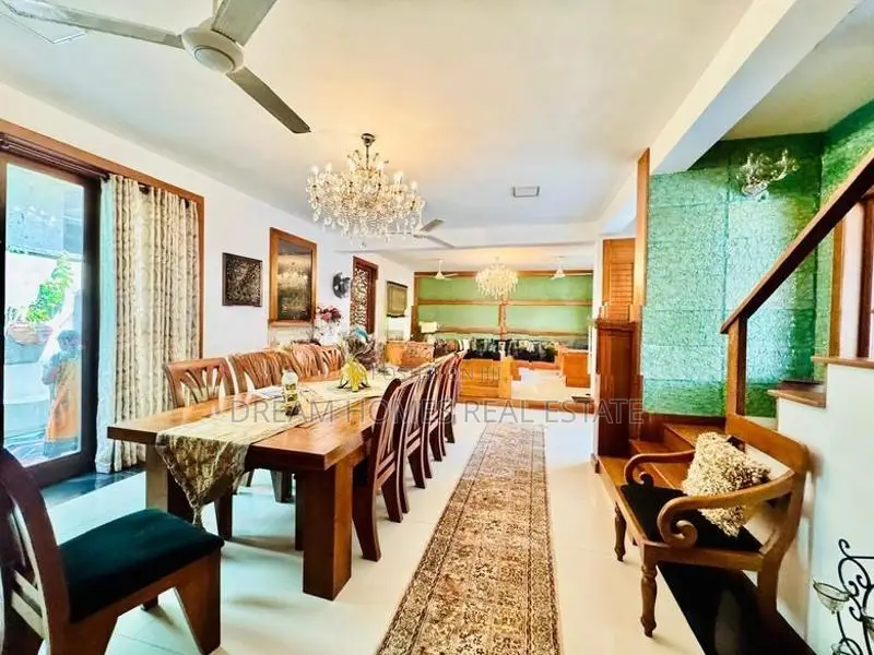 Luxury 5-Bedroom House with Rooftop Garden – Colombo 03