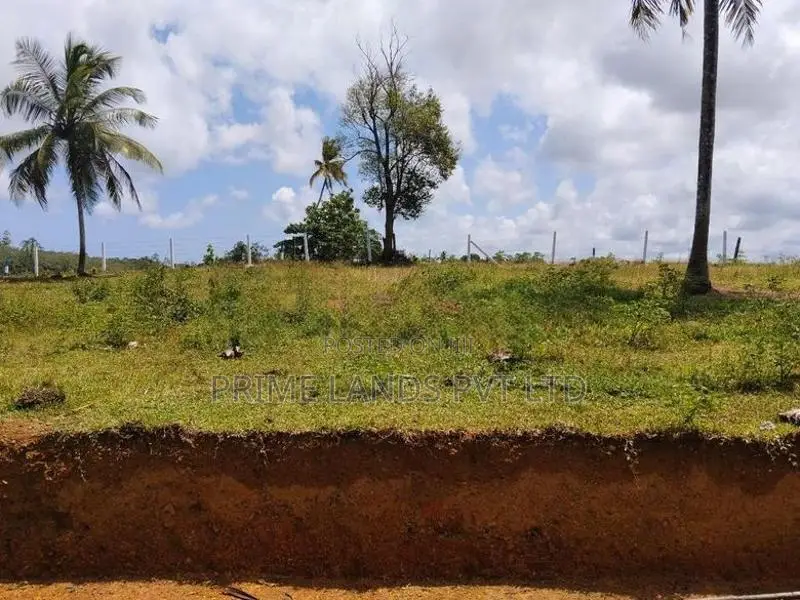 කළුතර නගරයට ආසන්නව ඉඩම් කැබලි විකිණීමට
