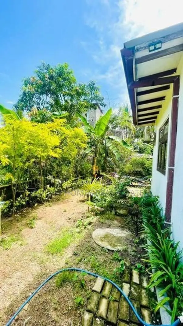 Peaceful 3 Bedroom House for Sale in Kandana