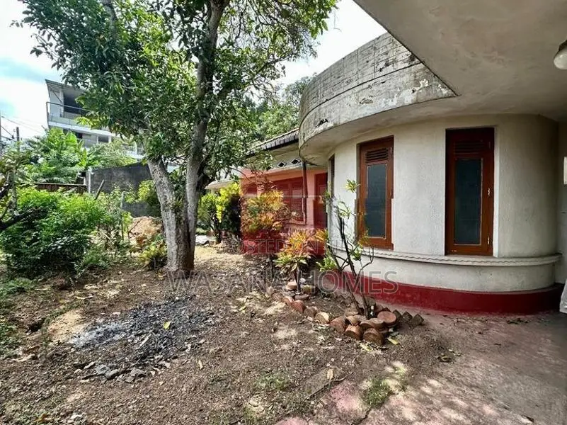 Land With House for sale Dehiwala