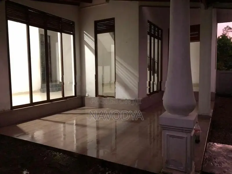 House for Sale in Pitipana