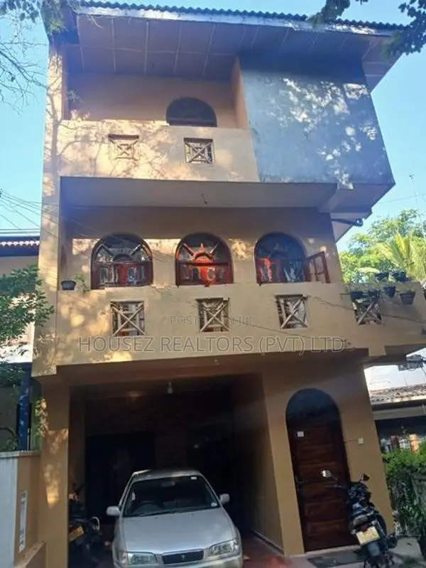 Two-Storey House Upstairs for Rent – Rajagiriya