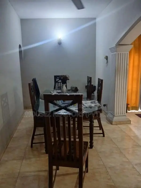 Two-Storey House Upstairs for Rent – Rajagiriya
