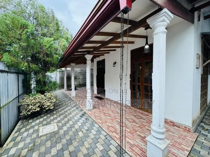 Newly Build Single Story Luxury House for Sale in Piliyandala Kesbewa
