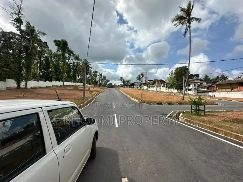 Gated Community Land in Kadawatha