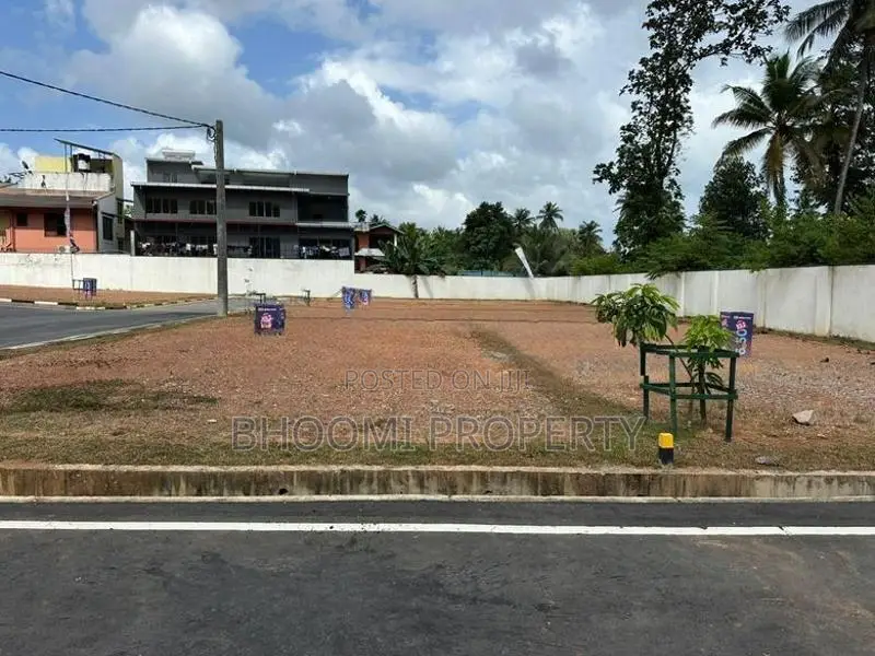 Gated Community Land in Kadawatha