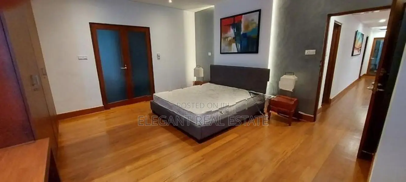 Seylan Tower - 03 Bedroom Apartment for Rent in Colombo 3 (A774)
