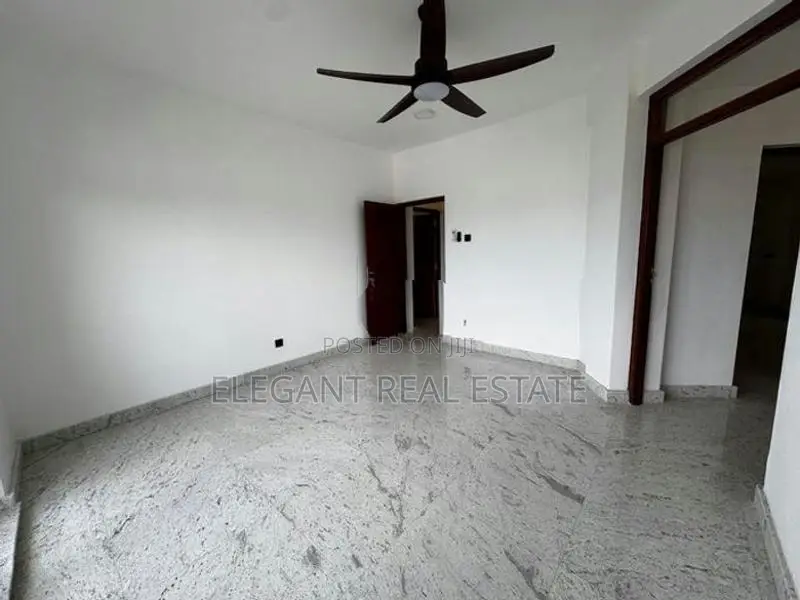 Rosmead Tower - 03 Bedroom Apartment for Rent in Colombo 07 (A5945)