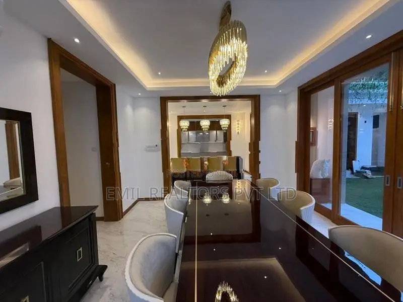 Ultra-Luxury 6 Bedroom Residence for Sale – Battaramulla (EM140RK)