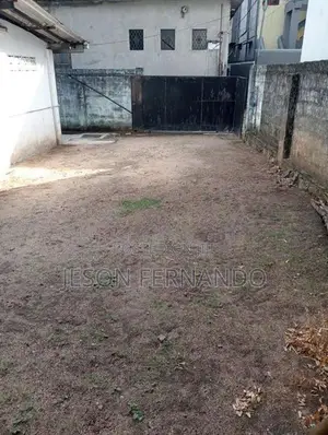 Land with a House for Sale in Colombo 15