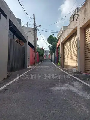 Land with a House for Sale in Colombo 15