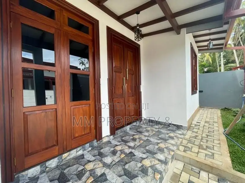 Brand New Modern Valuable House Sale in Homagama