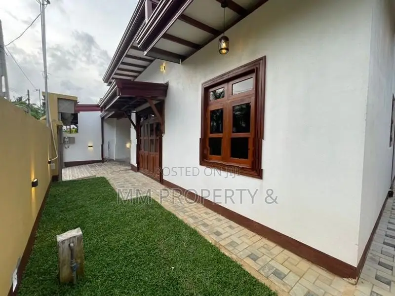 Brand New (AC) Modern House Sale in Kiriwaththuduwa, Homagama
