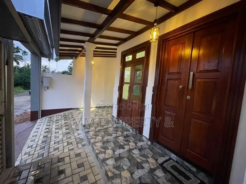 Brand New Modern Valuable House Sale in Homagama