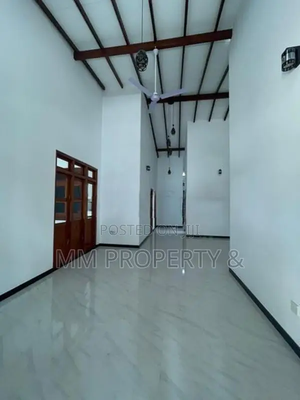 Brand New Modern Valuable House Sale in Homagama