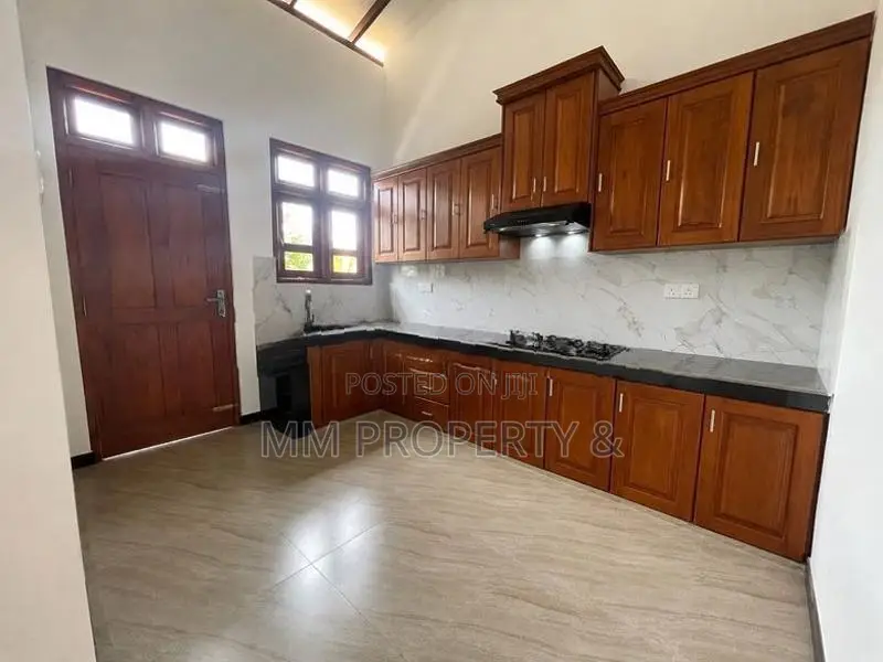 Brand New Modern Valuable House Sale in Homagama