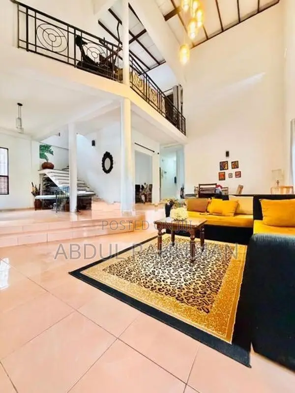 Luxurious Unfurnished Apartment Kothena Junction