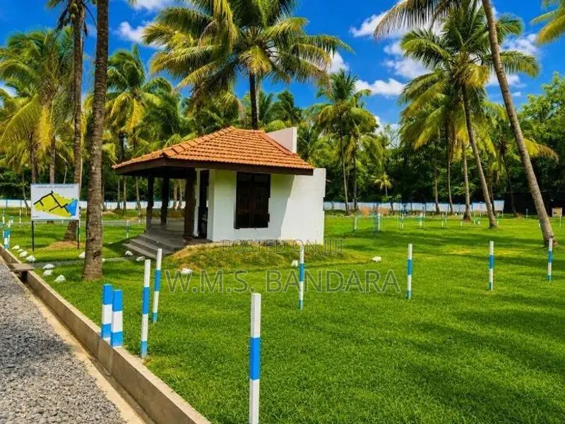 Land for Sale in Melsiripura