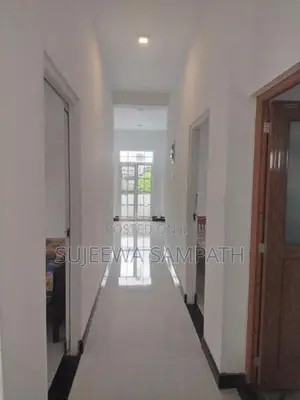 1,250 Sq. Ft. Upstairs House for Rent in Boralla