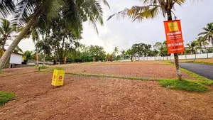 පොල්ගස්ඕවිටෙන් අගනා බිම් කොටස් විකිණීමට