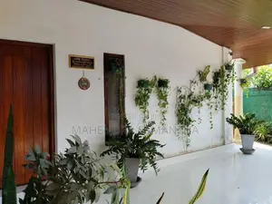 04 Bed Room House for Rent Veyangoda