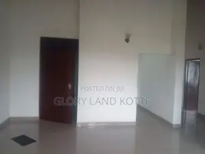 Upstair House for Rent in Kotte Bangala Junction