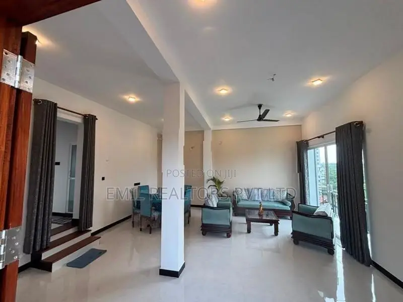 Brand-New 3 Bedroom Luxury House for Rent at Rajagiriya (EM028MI)
