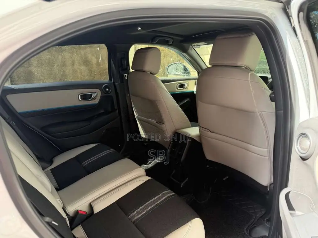 Honda Vezel Z Play 2026 SUV (Used)