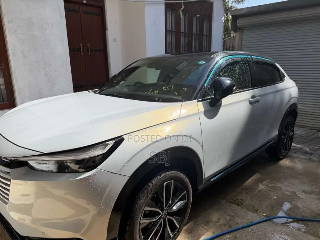 Honda Vezel Z Play 2026 SUV (Used)
