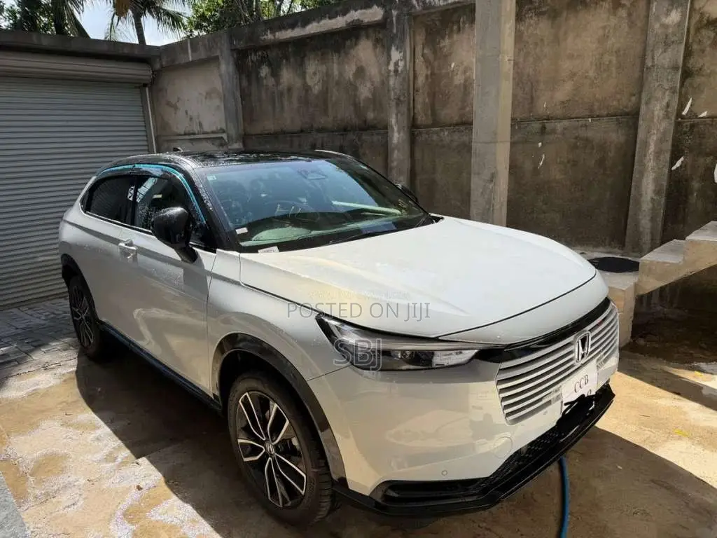 Honda Vezel Z Play 2026 SUV (Used)