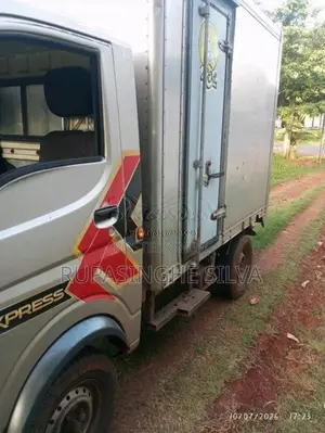 Tata Express 2016 Lorry (Used)
