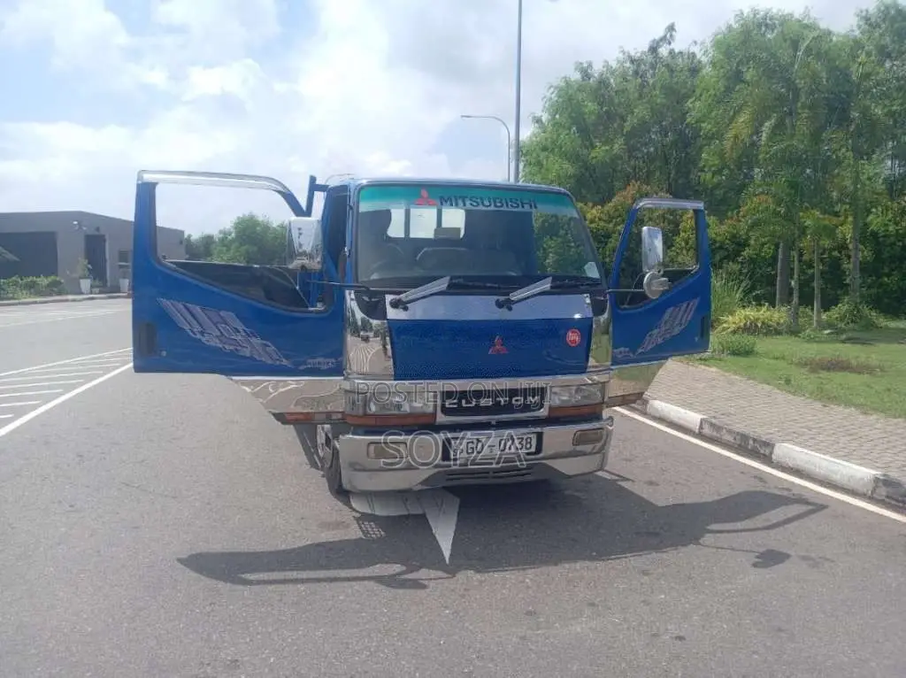 Mitsubishi Canter Custom 1995 Lorry (Used)