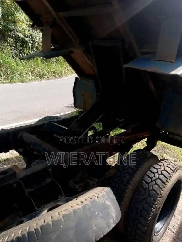 Mitsubishi Canter Tipper 1999 Lorry (Used)