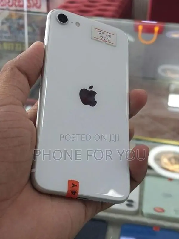 Apple iPhone SE 2 (Used)