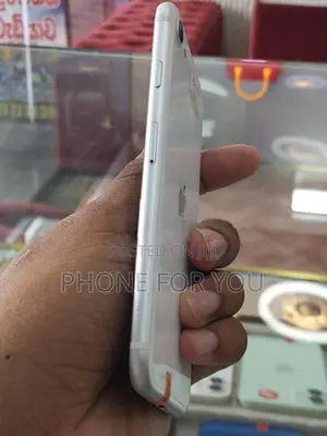Apple iPhone SE 2 (Used)