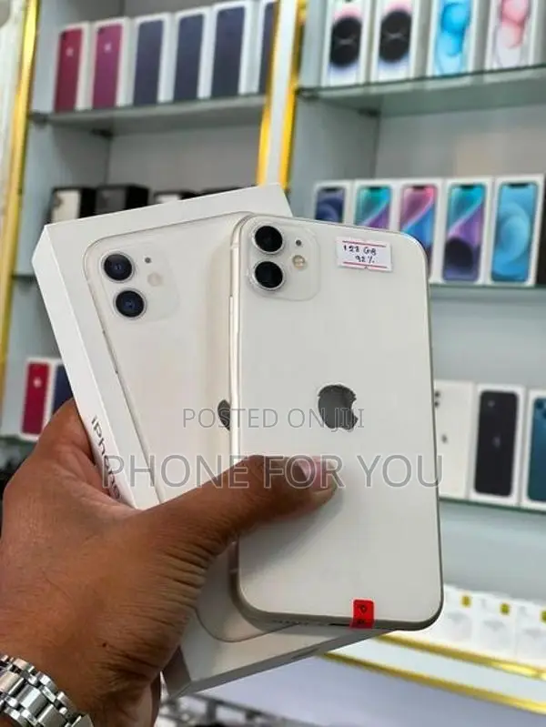Apple iPhone 11 (Used)