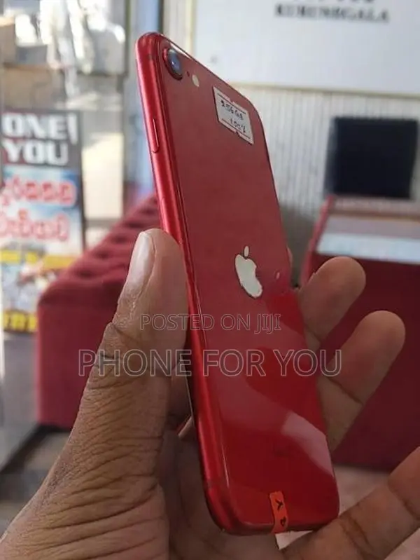 Apple iPhone SE 2 (Used)