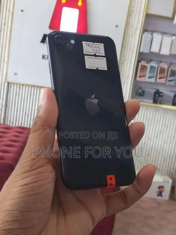 Apple iPhone SE 2 (Used)