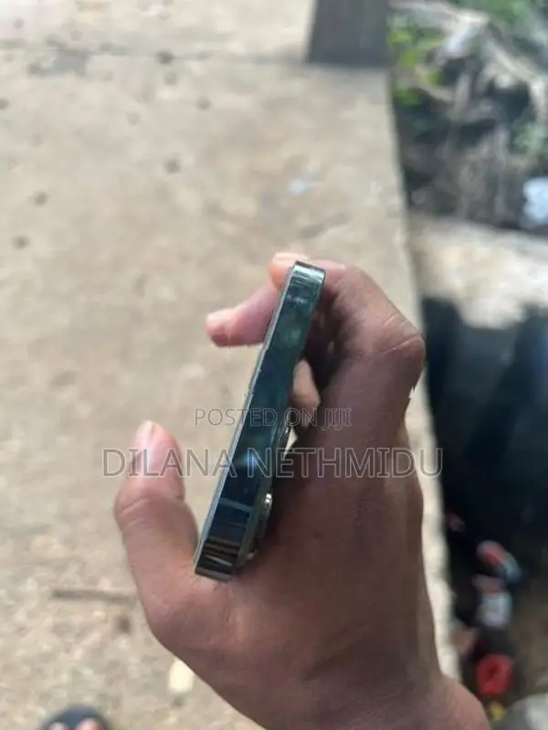 Apple iPhone 13 Pro (Used)